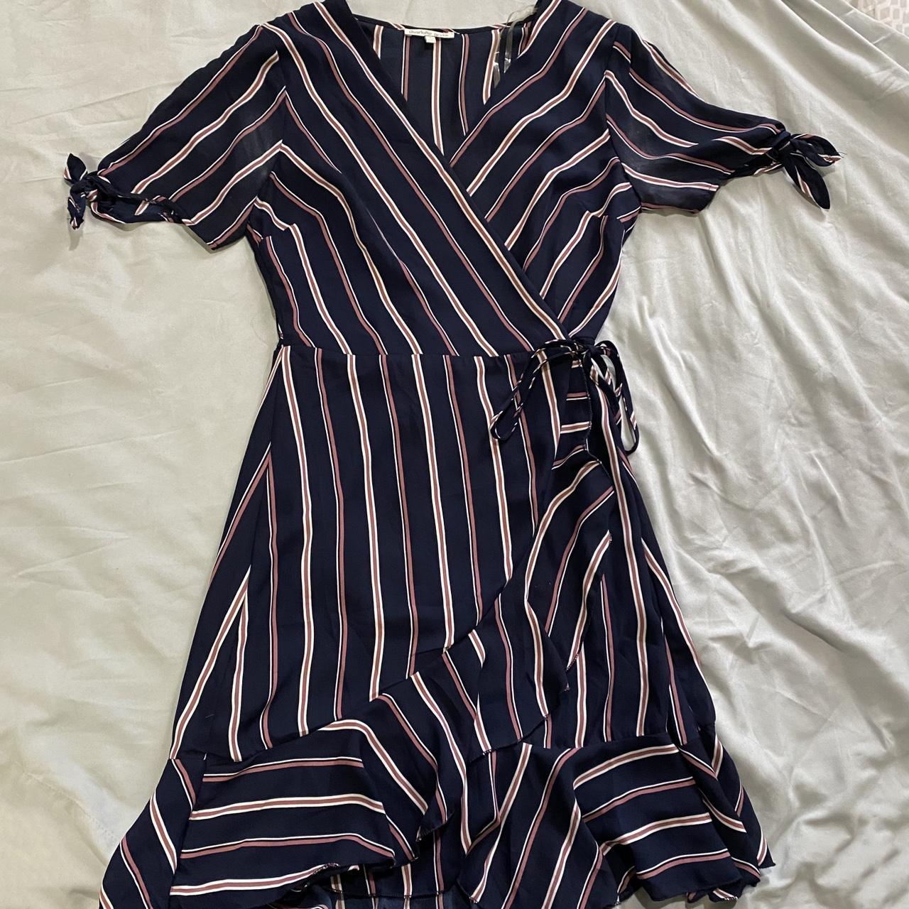 Charlotte russe outlet wrap dress