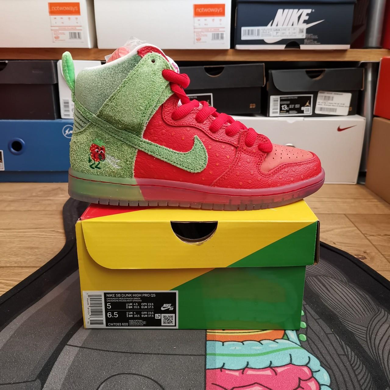 nike sb 420 strawberry cough