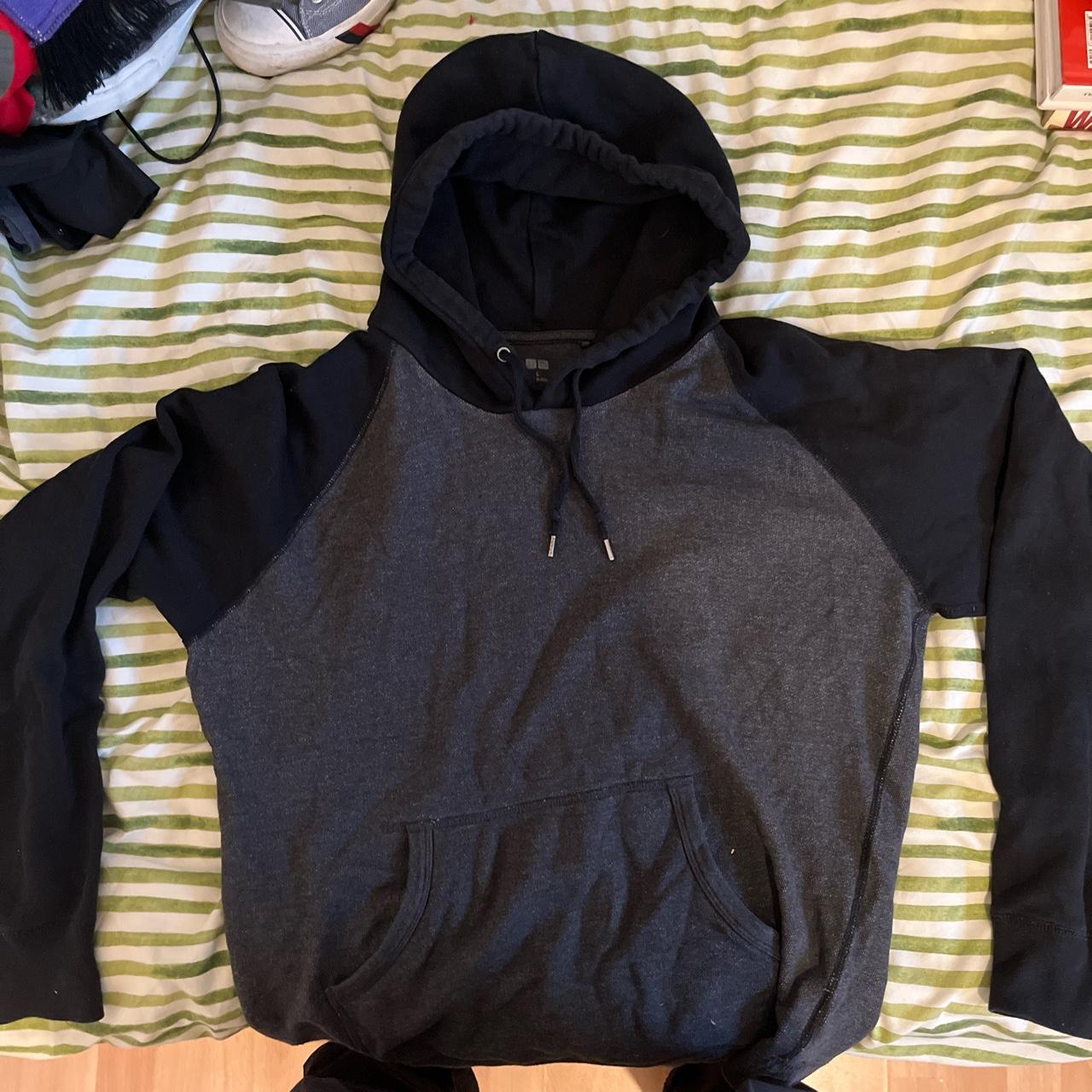 Uniqlo hoodie Grey and black Large - Depop
