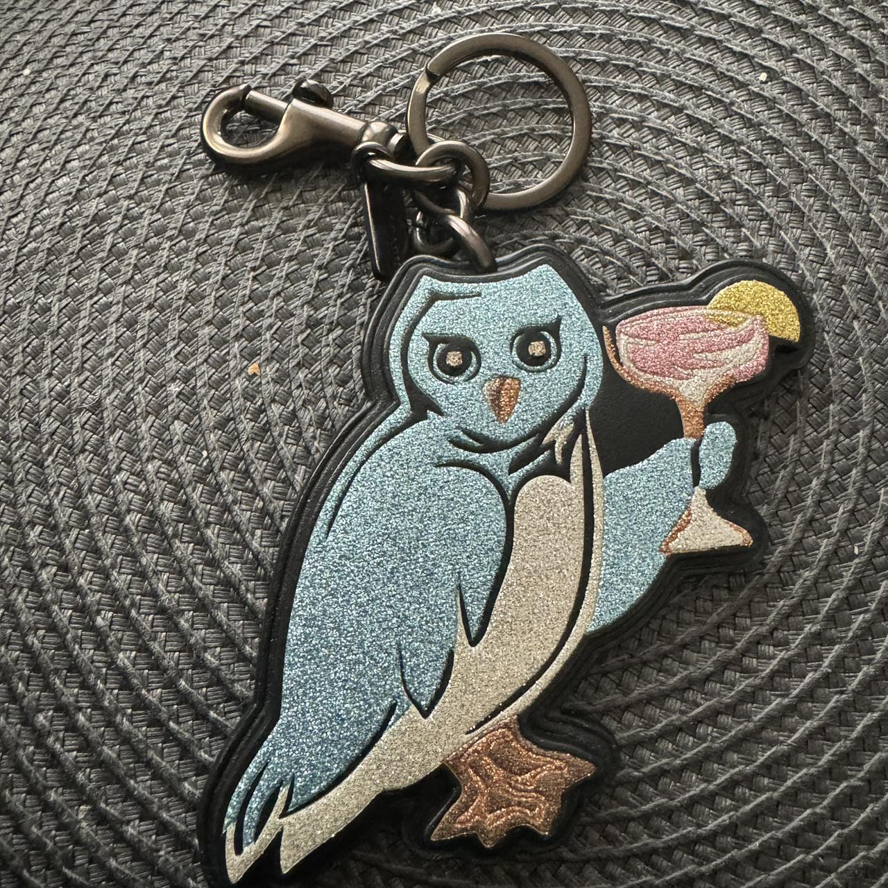 Coach deals owl keychain