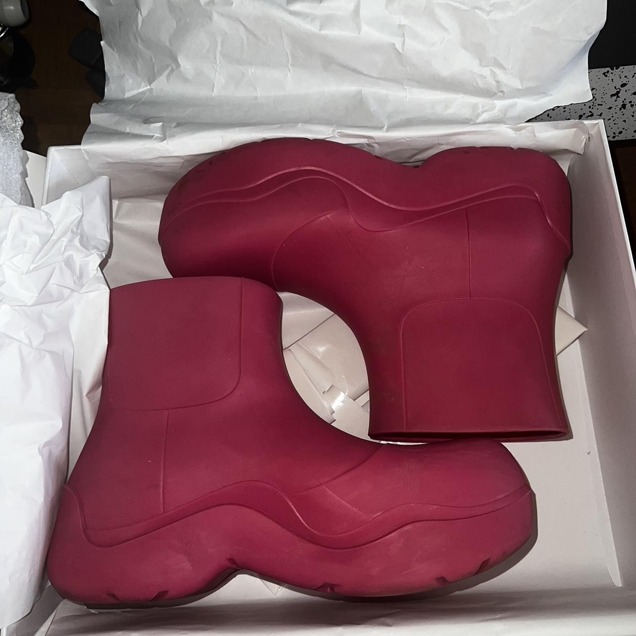 靴 Bottega Veneta puddle boots pink Bottega Veneta: Pink Puddle Boots | SSENSE