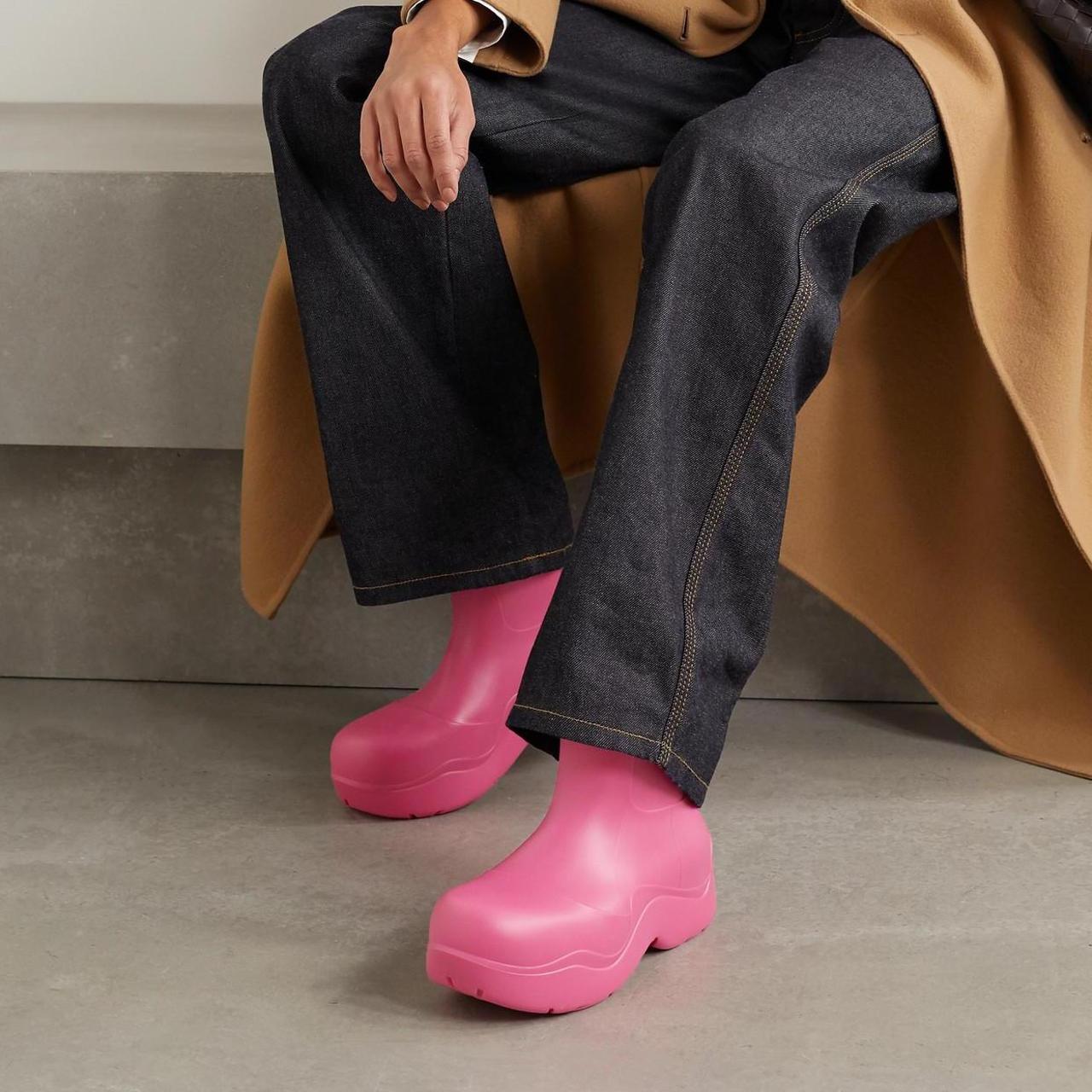 Bottega Veneta: Pink Puddle Boots | SSENSE