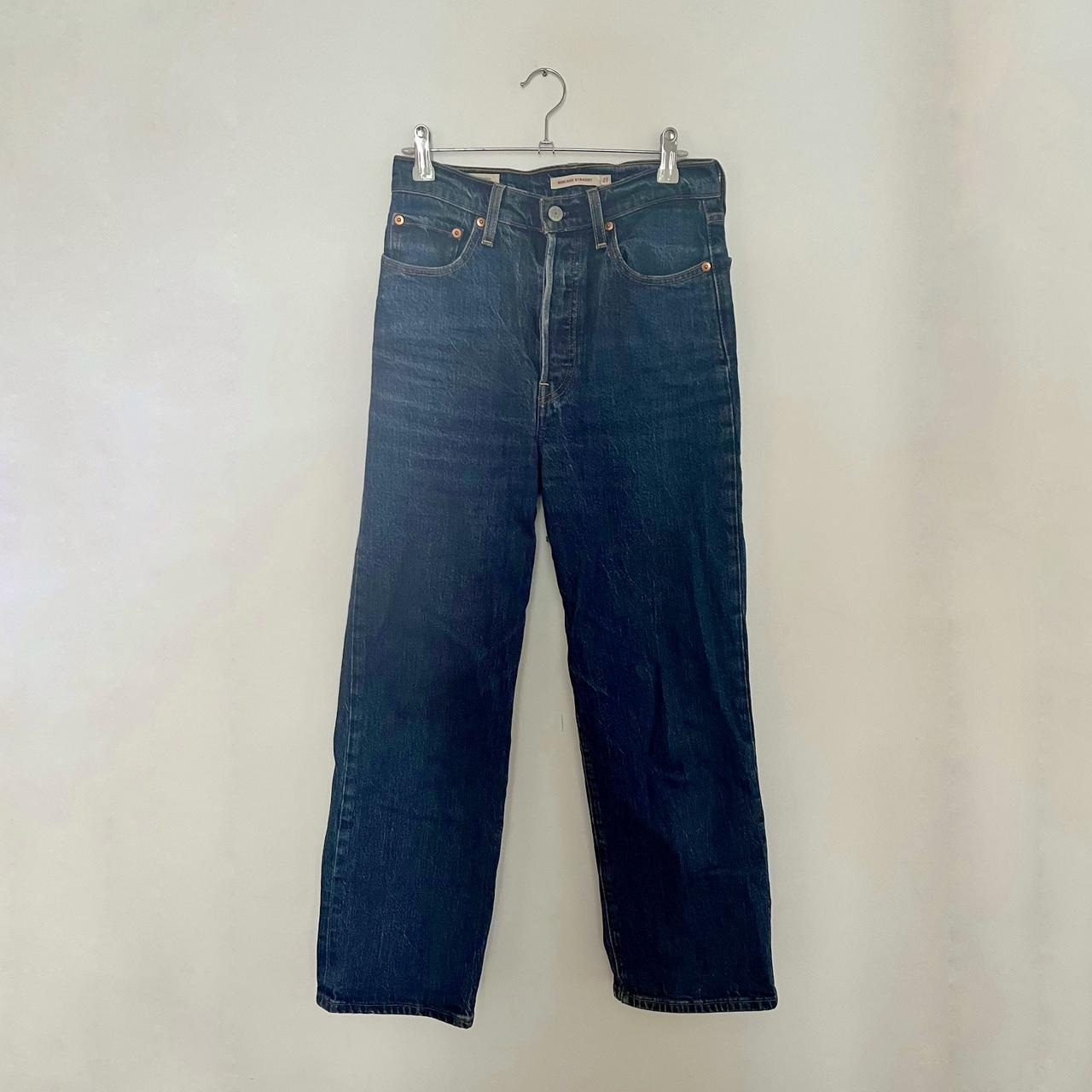 Levi’s rib cage straight leg ankle jeans, W27 L27,... - Depop