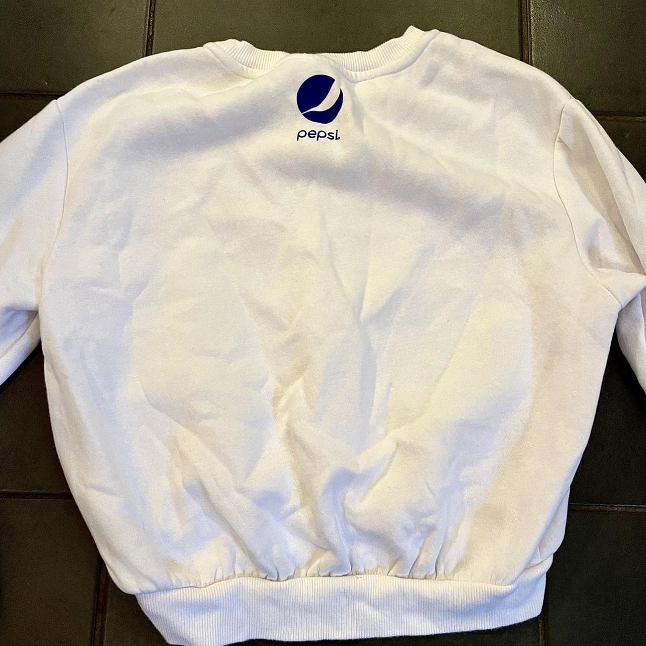 H&M Women's White Sweatshirt Depop