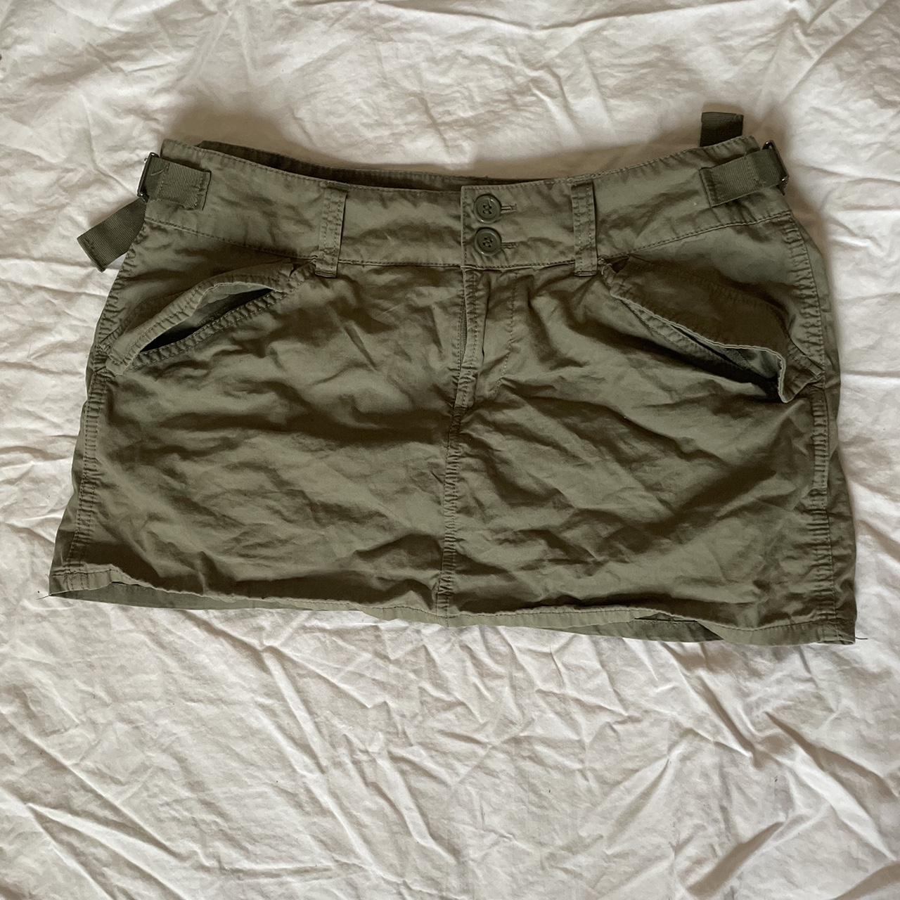 H&M khaki cargo skirt Size S 8 Worn a few times,... Depop
