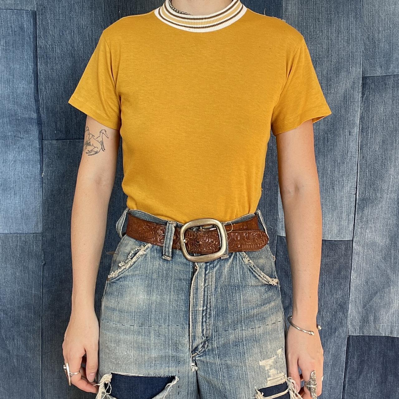 Mustard yellow sale t shirt outfit