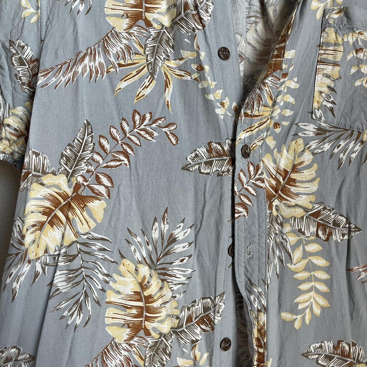Light blue hawaiian shirt Vacation must need 🌸 Super... - Depop