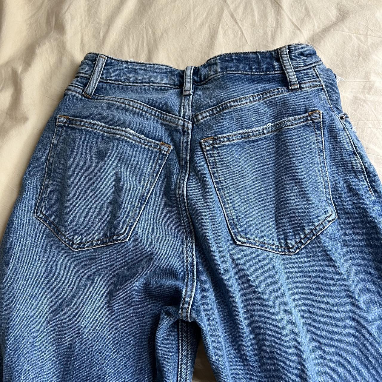 Abercrombie 90s relaxed jeans - NEVER WORN :) size... - Depop