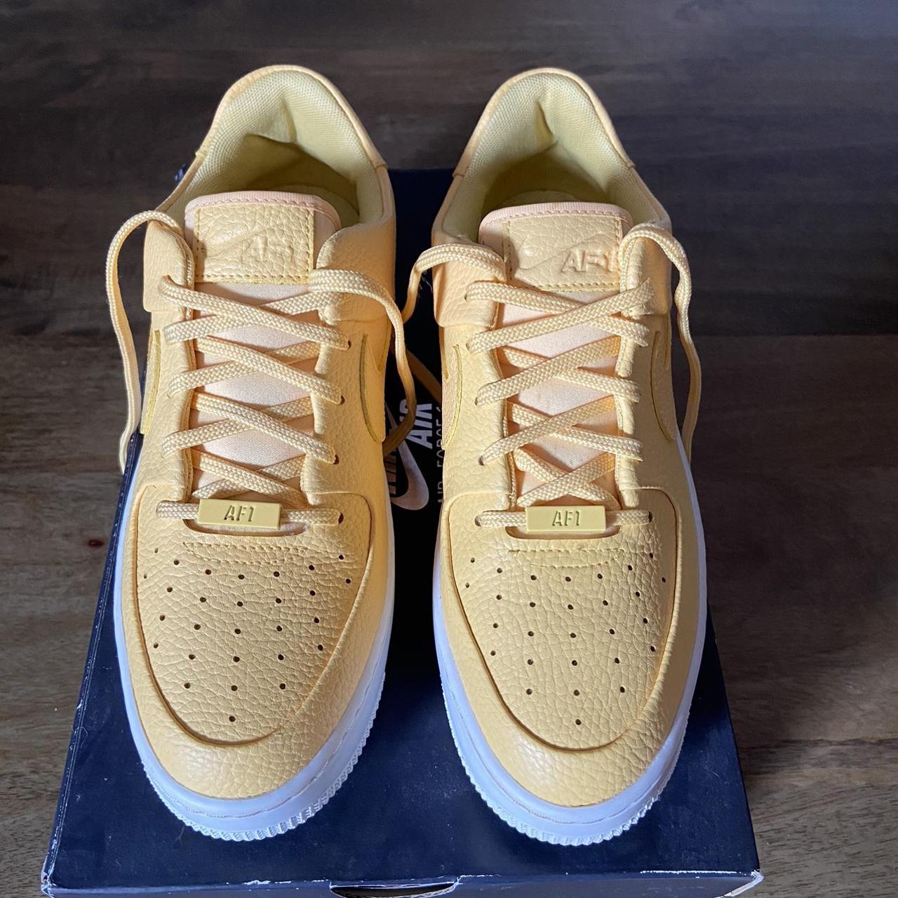 nike air force 1 sage trainers in white and yellow