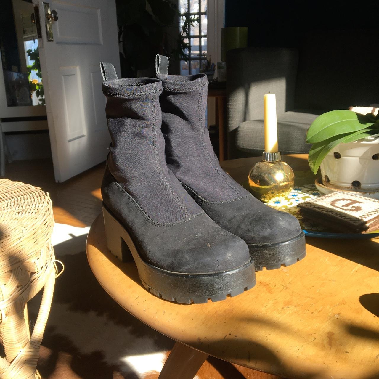 Vagabond booties. Some wear on toes and on suede... - Depop