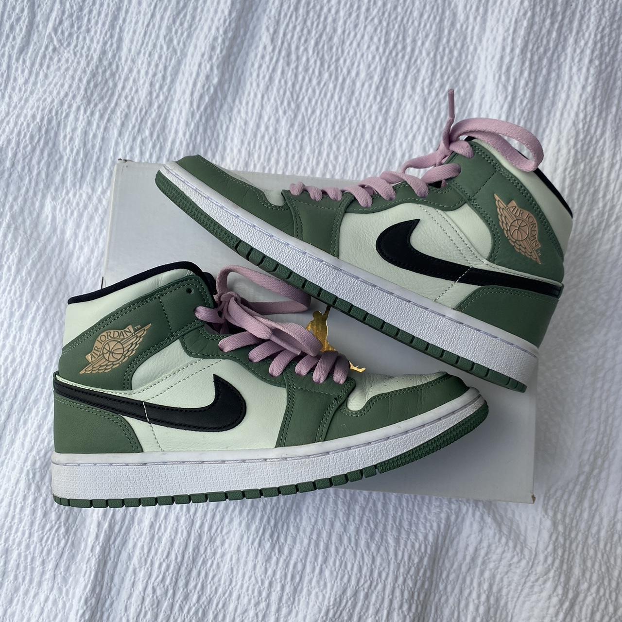 womens jordan 1 mid dutch green