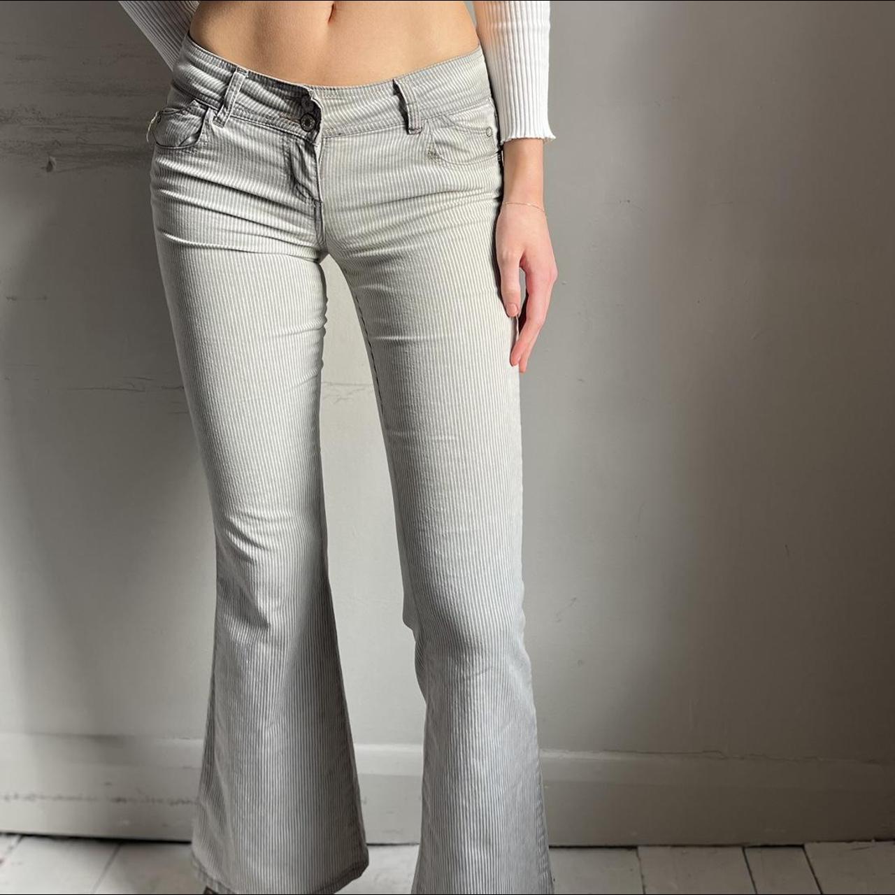 Women's Grey and White Jeans | Depop