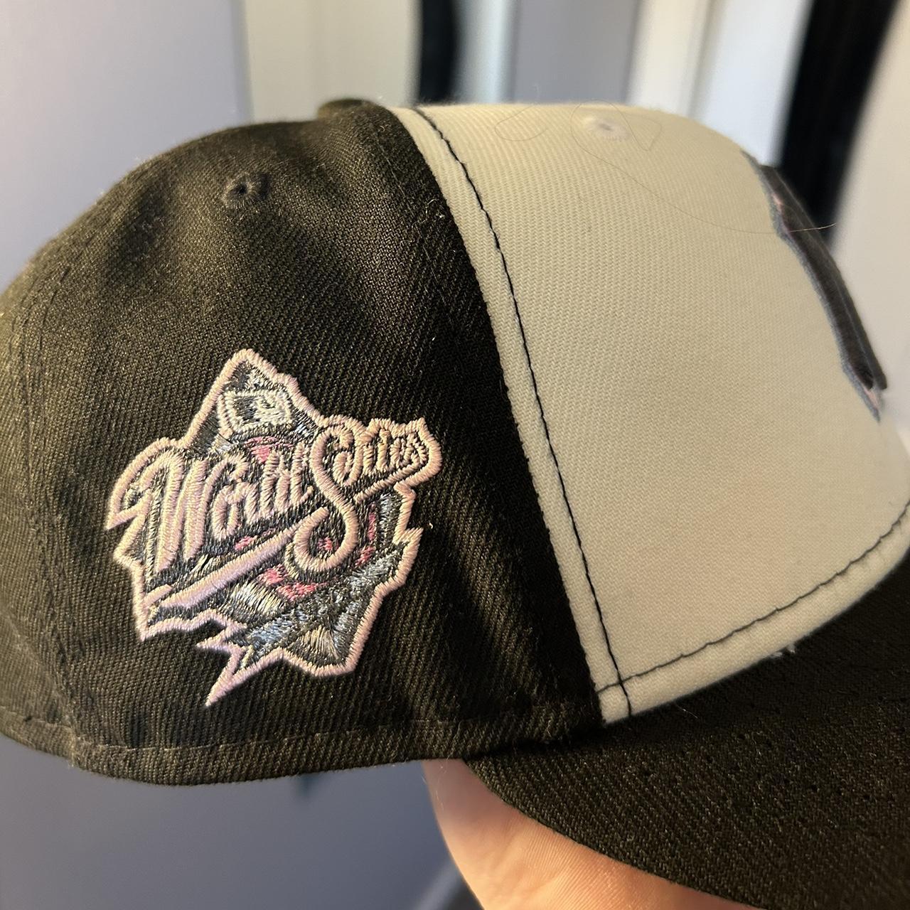 Rare! New York Mets x New York Yankees pink brim - Depop