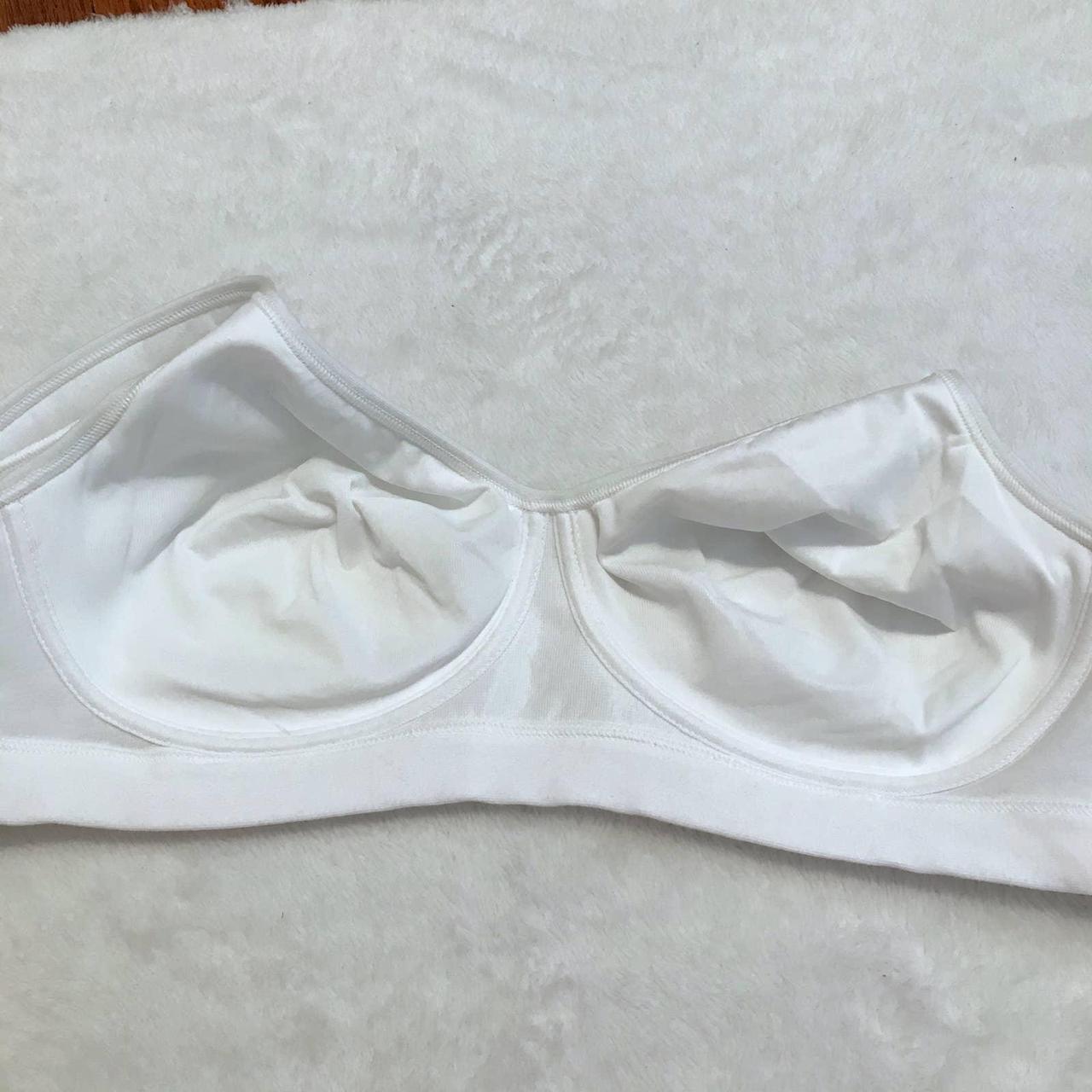 Playtex NWT Wirefree Bra Women 36B New in - Depop