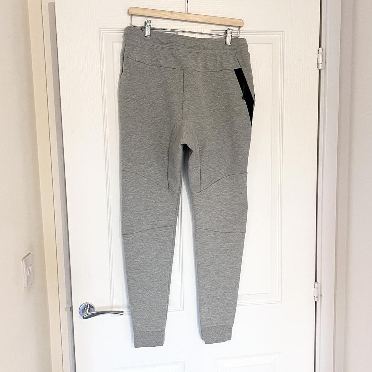 mens grey nike tech fleece joggers