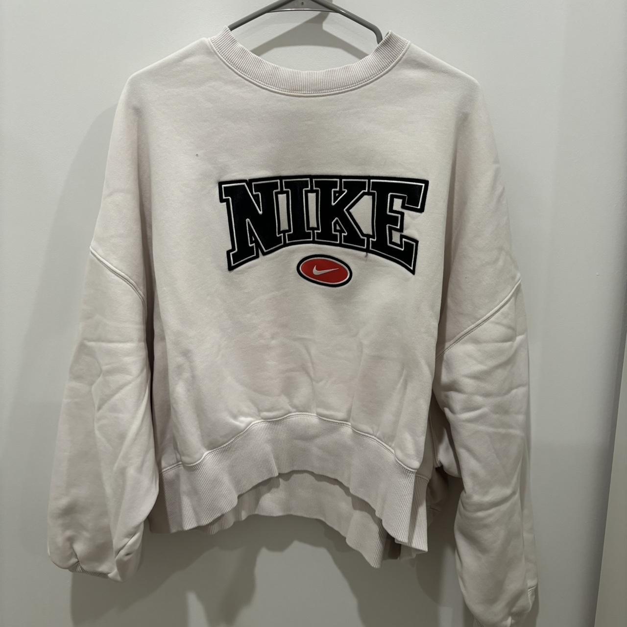 Vintage nike hot sale crewneck sweatshirt