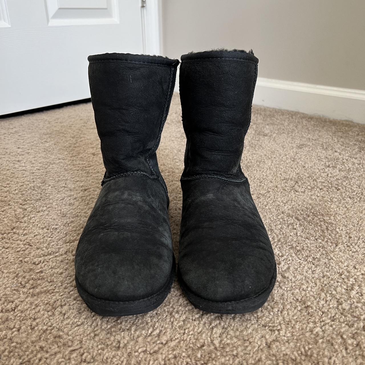 Used best sale black uggs