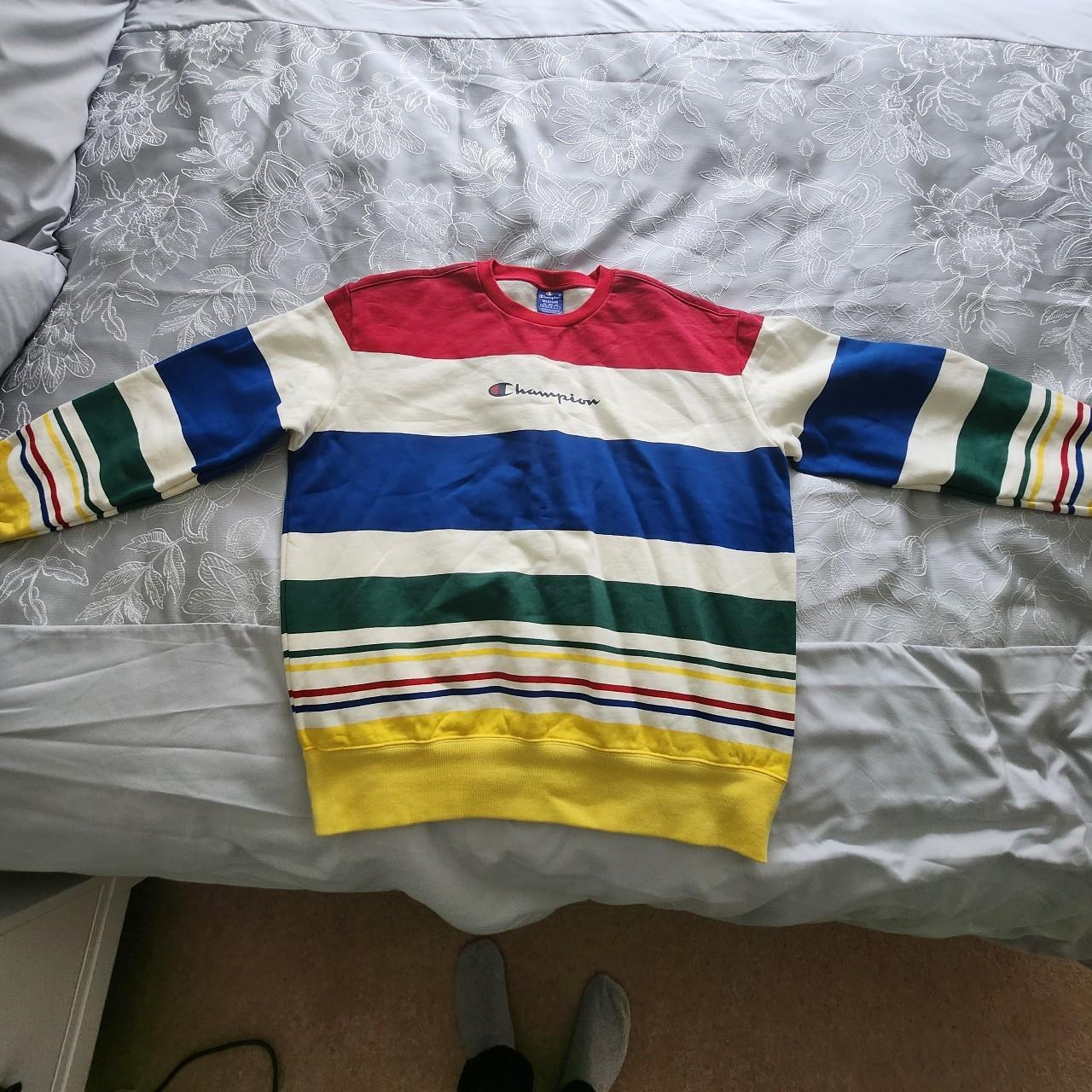 Champion Medium sweater. 10 10 quality inside is