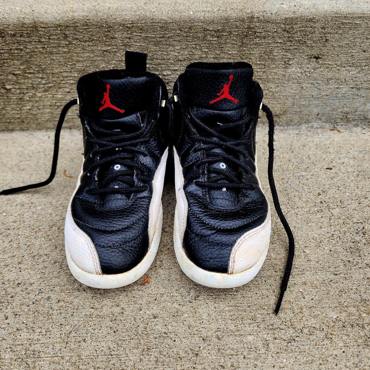 jordan 12 playoffs size 11