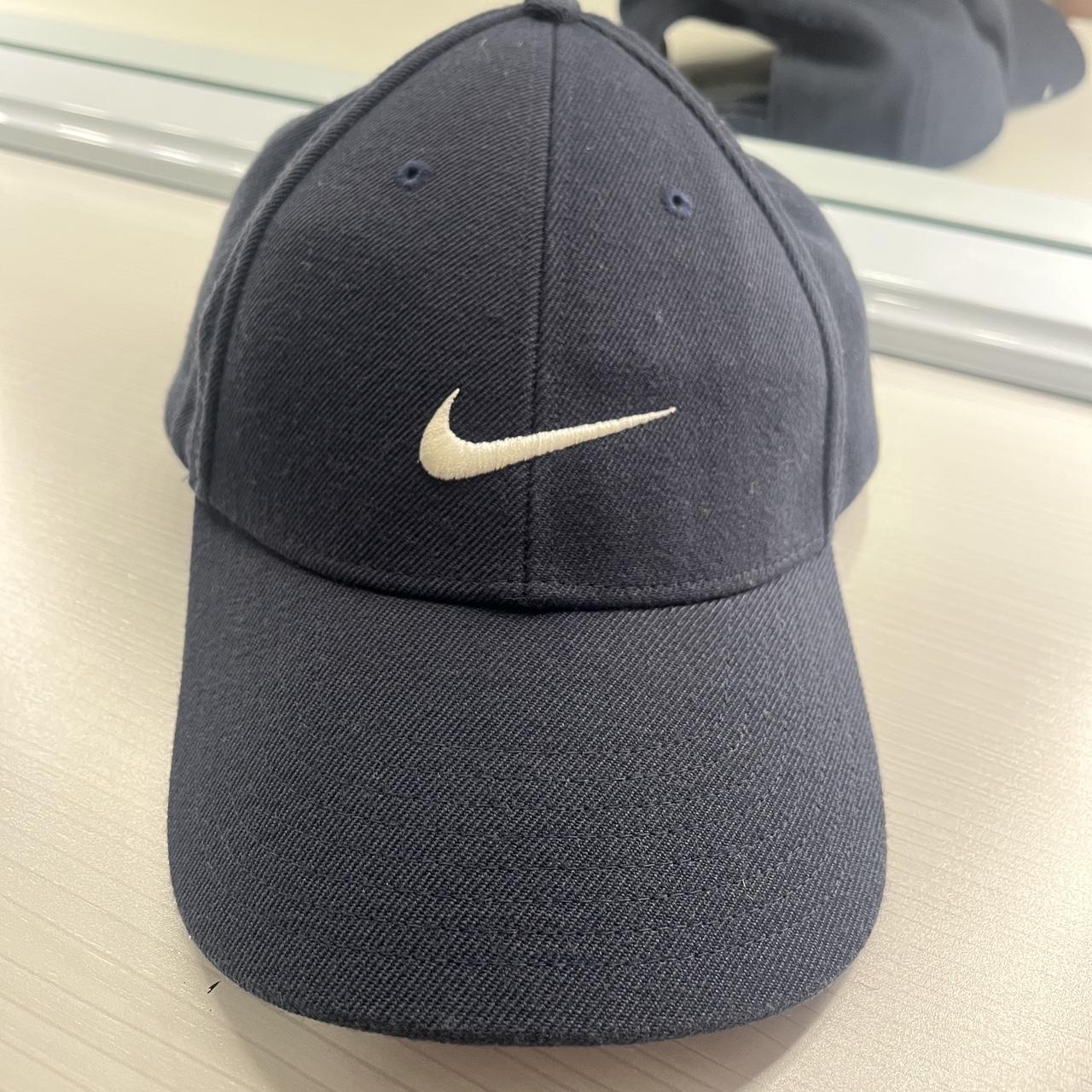 Navy blue nike hat - Depop