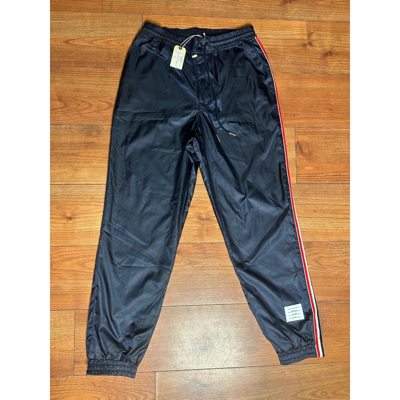 item listed by drolabshop