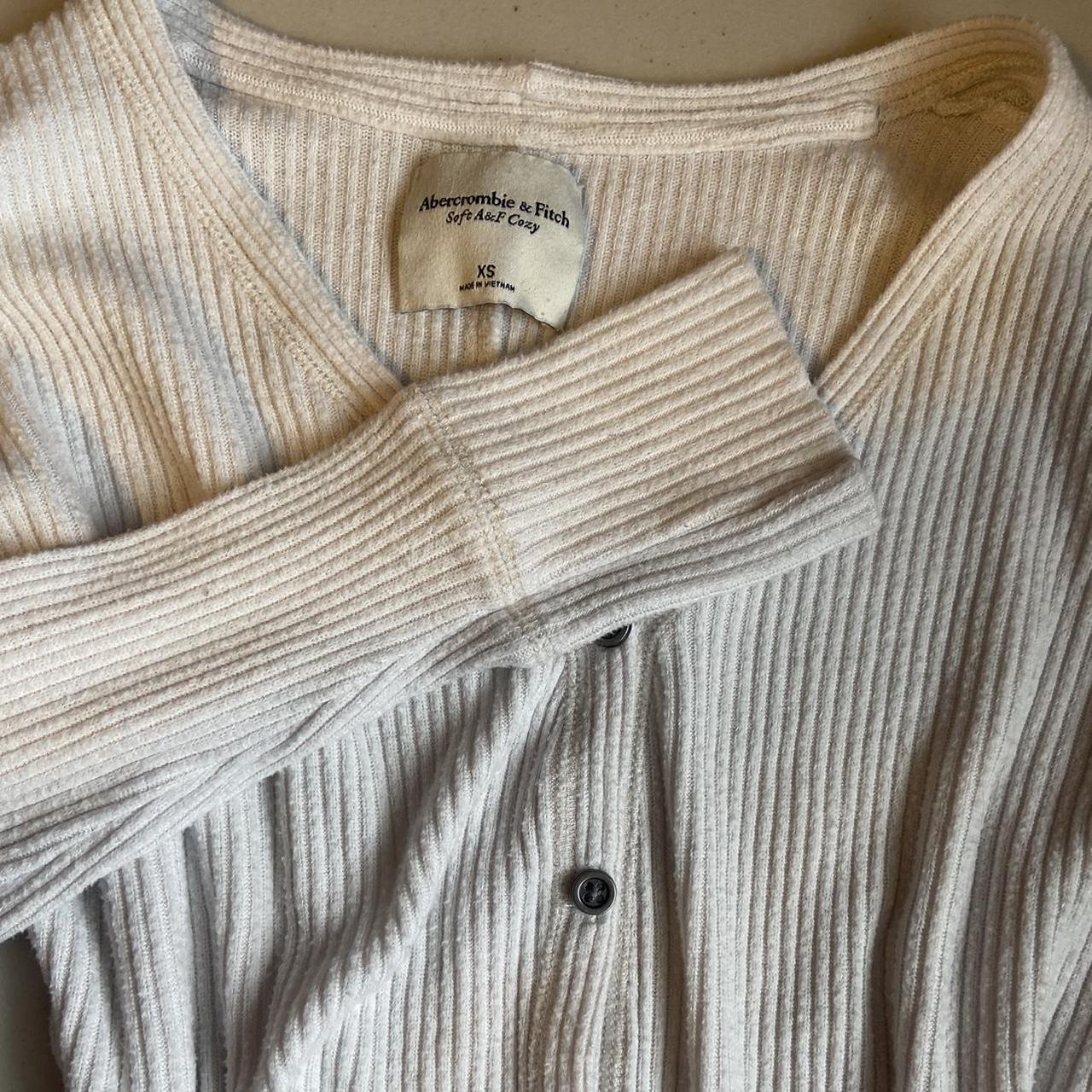 Abercrombie & Fitch white sweater Brand: Abercrombie... - Depop