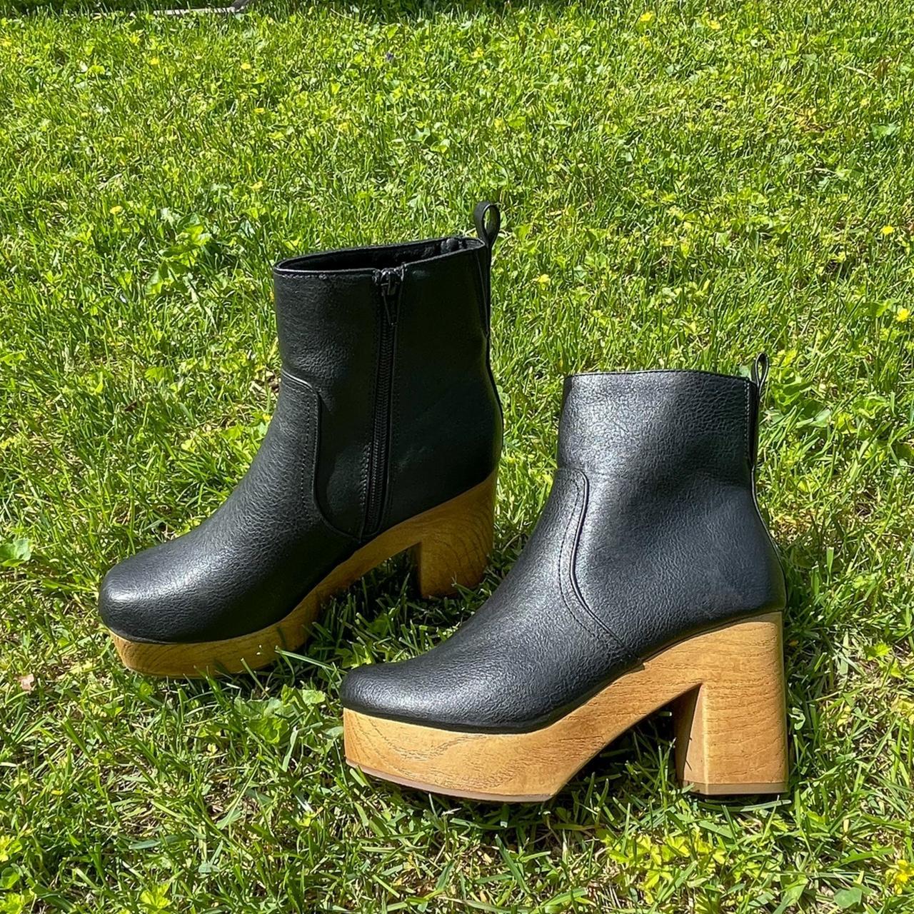 Foe leather boots🕷 black zip up ankle... Depop