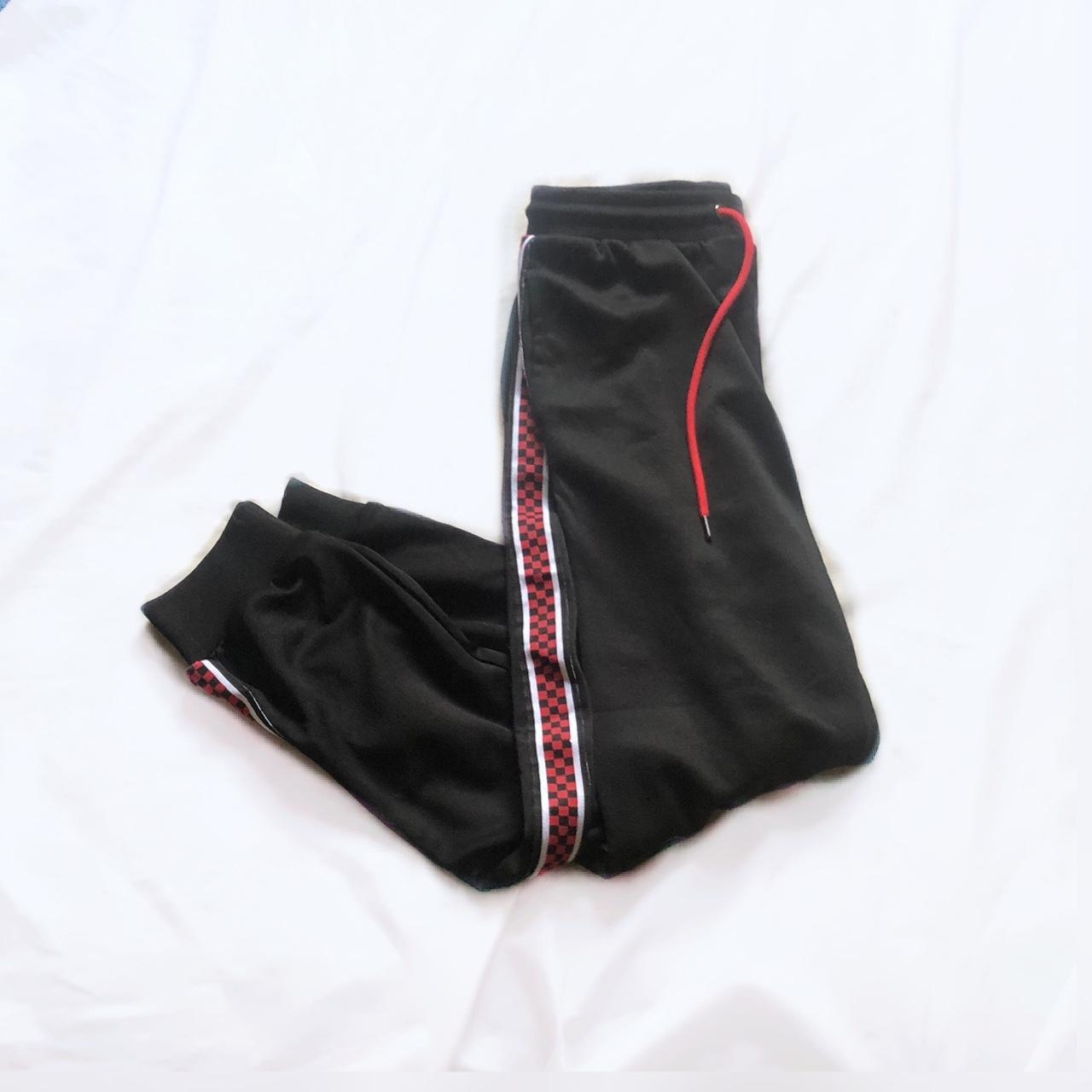 FOREVER 21 Solid Men Black Track Pants - Buy FOREVER 21 Solid Men Black Track  Pants Online at Best Prices in India | Flipkart.com