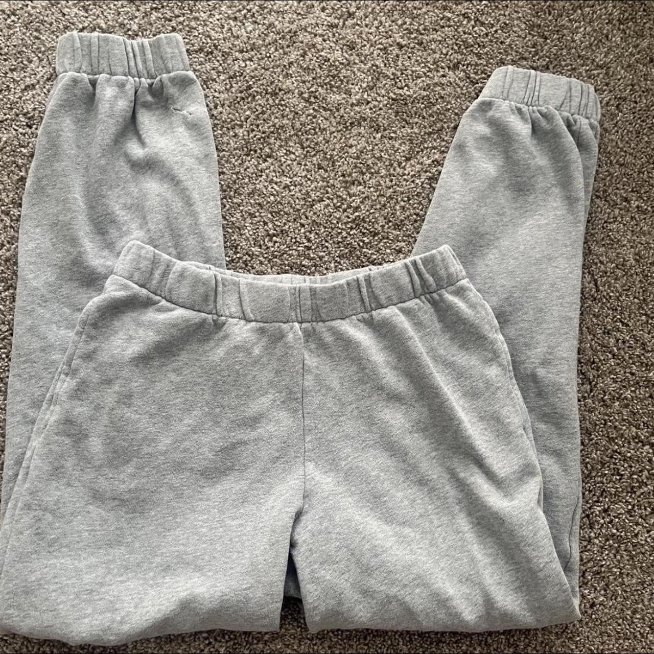 Brandy Melville Rosa Sweats Heather Gray cute and... Depop
