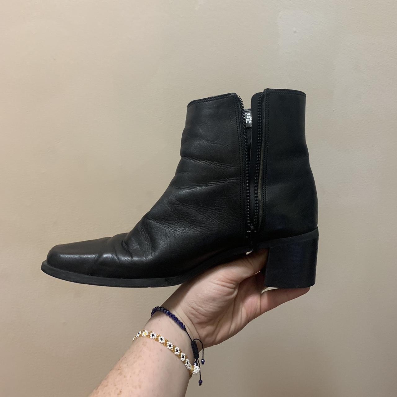 Square toe black leather boot. Thrifted size 8 - Depop