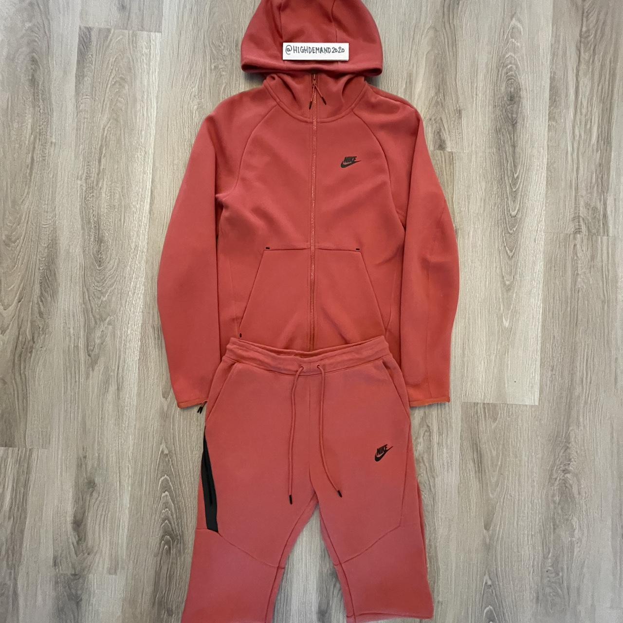 Nike tech fleece salmon sale