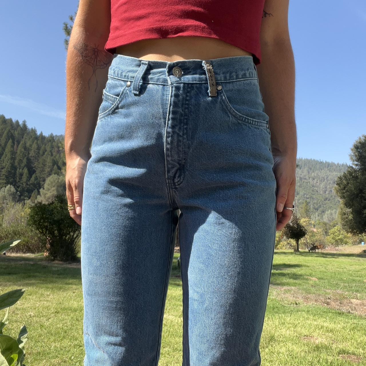 Vintage high waisted Levis youth pants, petite small - Depop