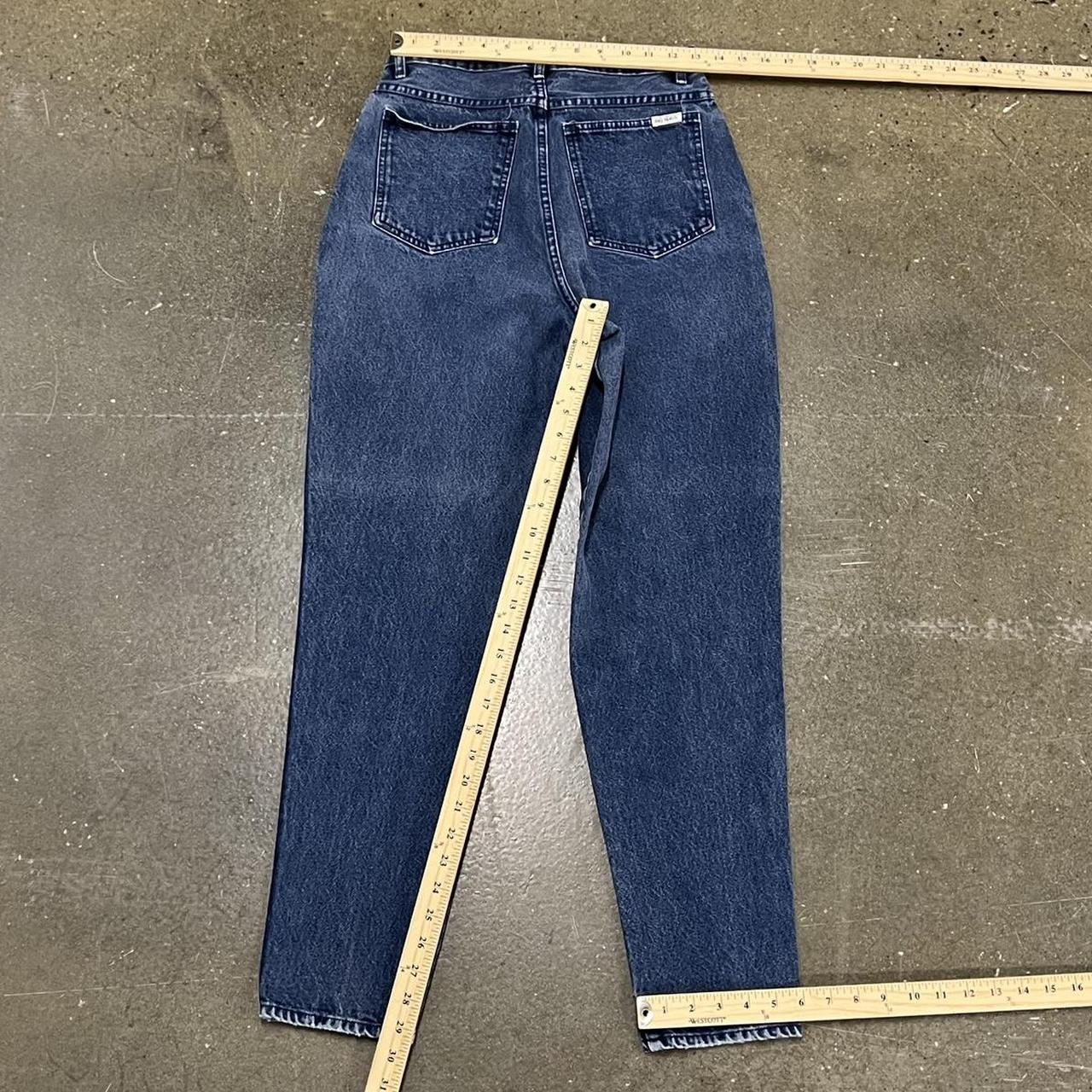 Blair Women's Navy and Blue Jeans Depop