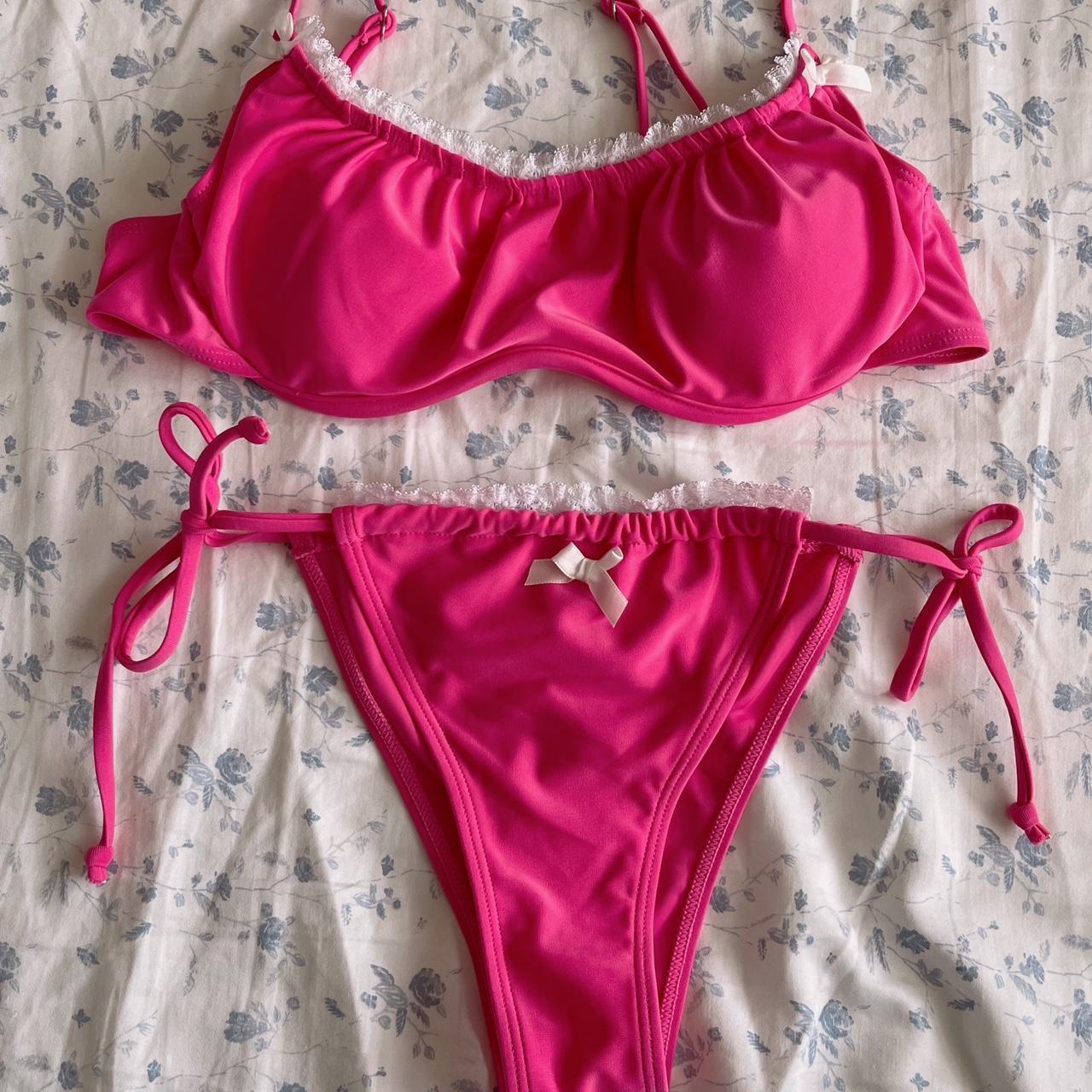 Cute two piece swimsuit 🥰🫶🏻 size medium but fits more... Depop