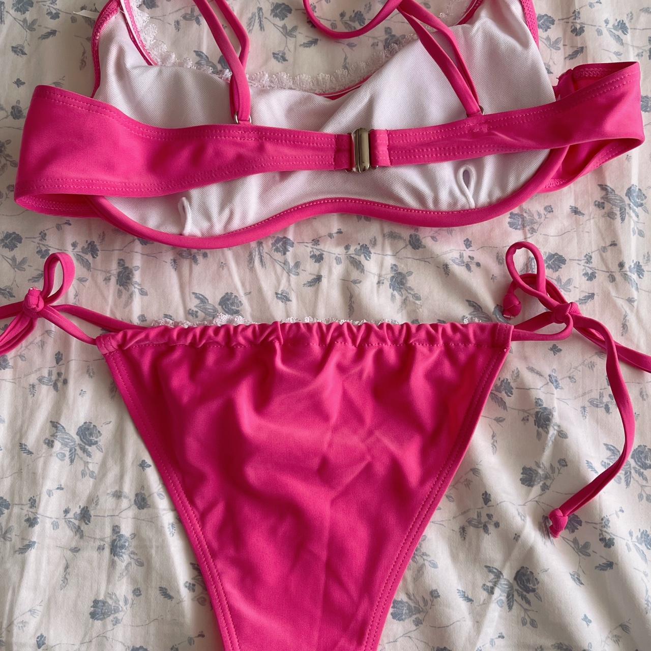 Cute two piece swimsuit 🥰🫶🏻 size medium but fits more... Depop