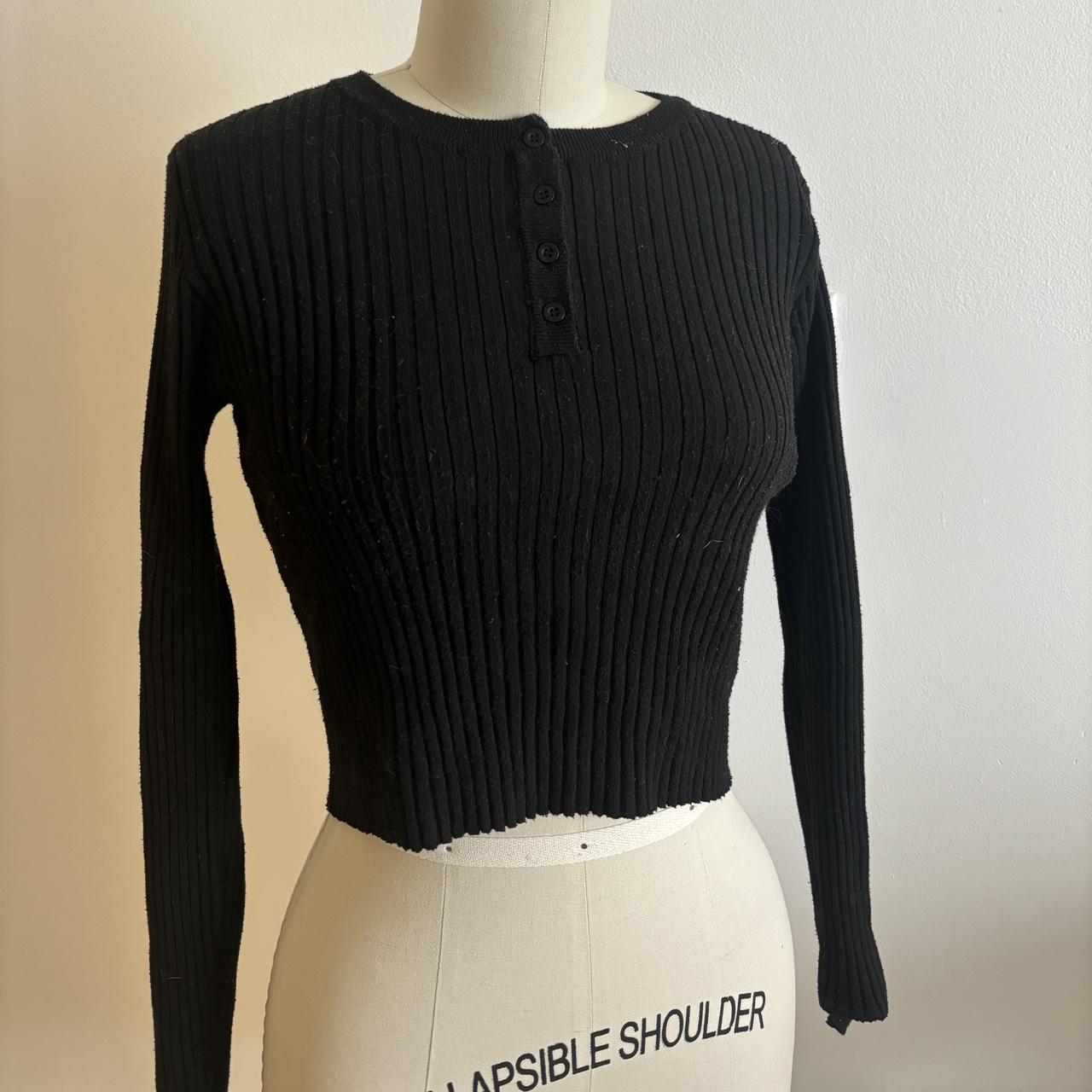 Black ribbed long sleeve top with button up
