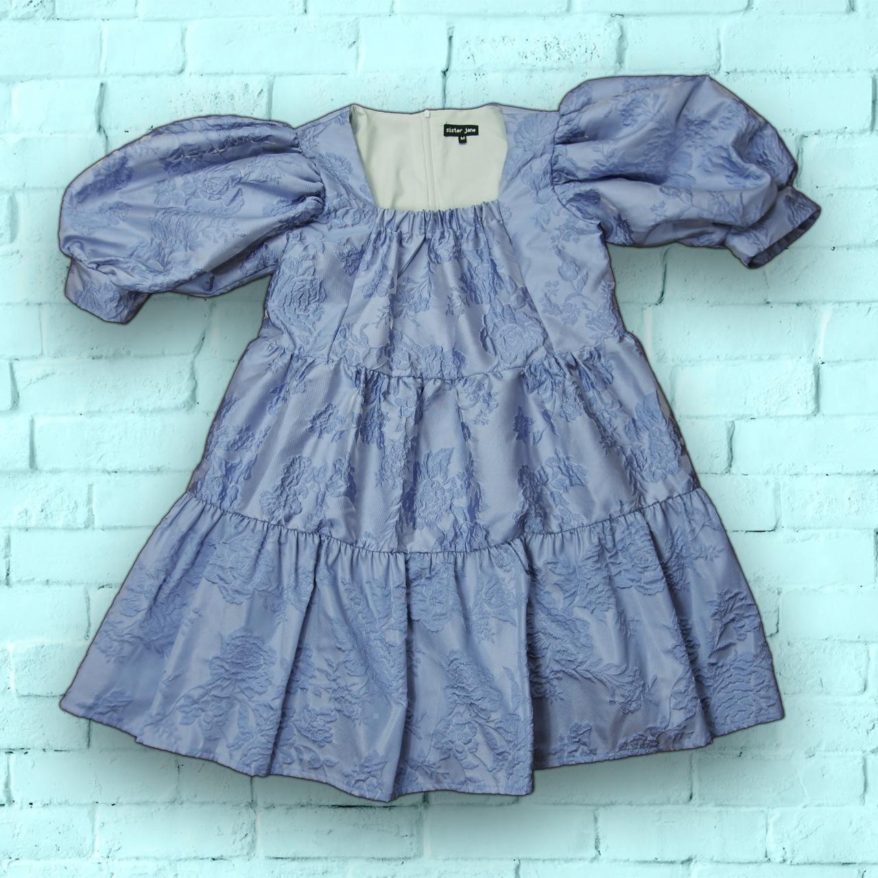 item listed by instagarm