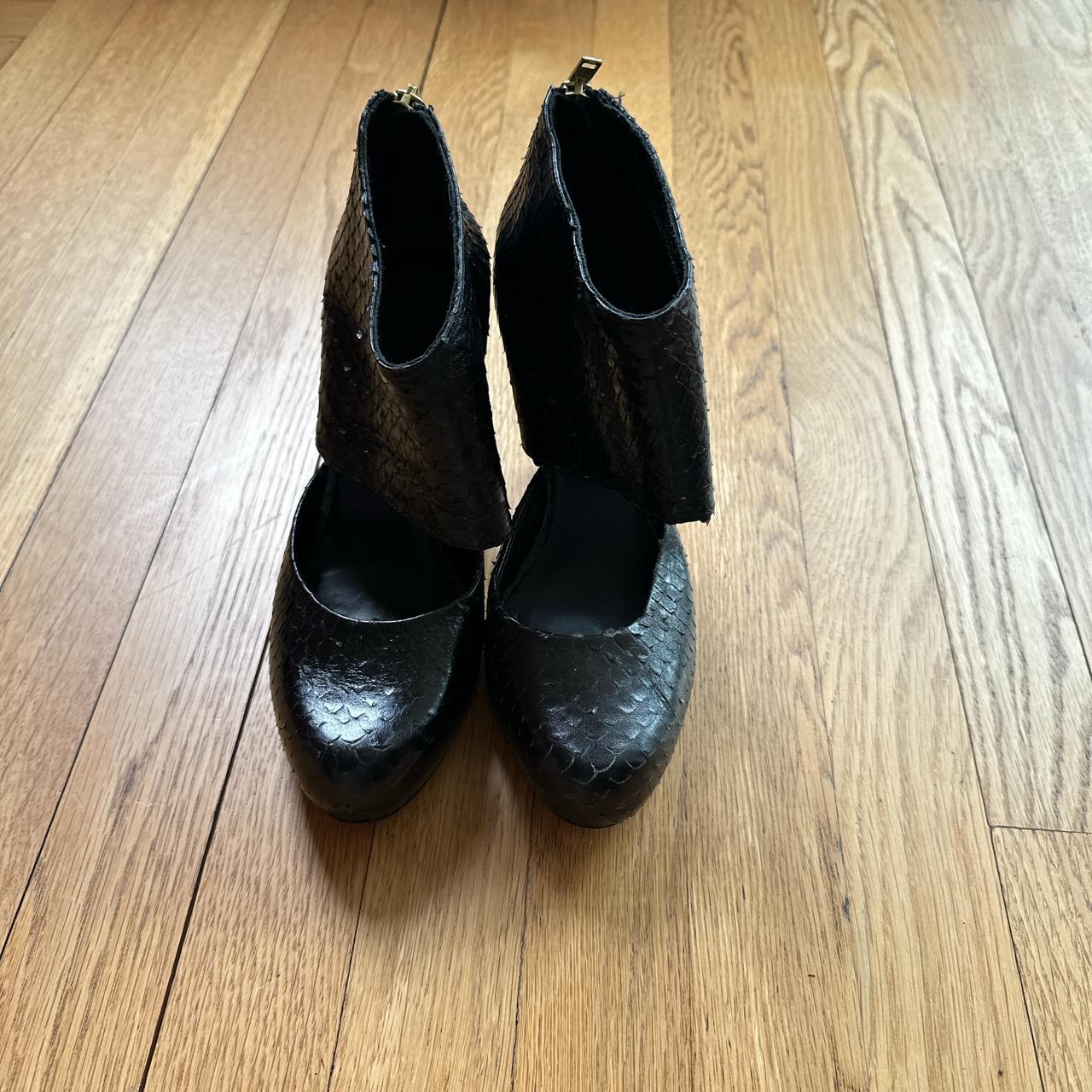 loeffler randall flip flops