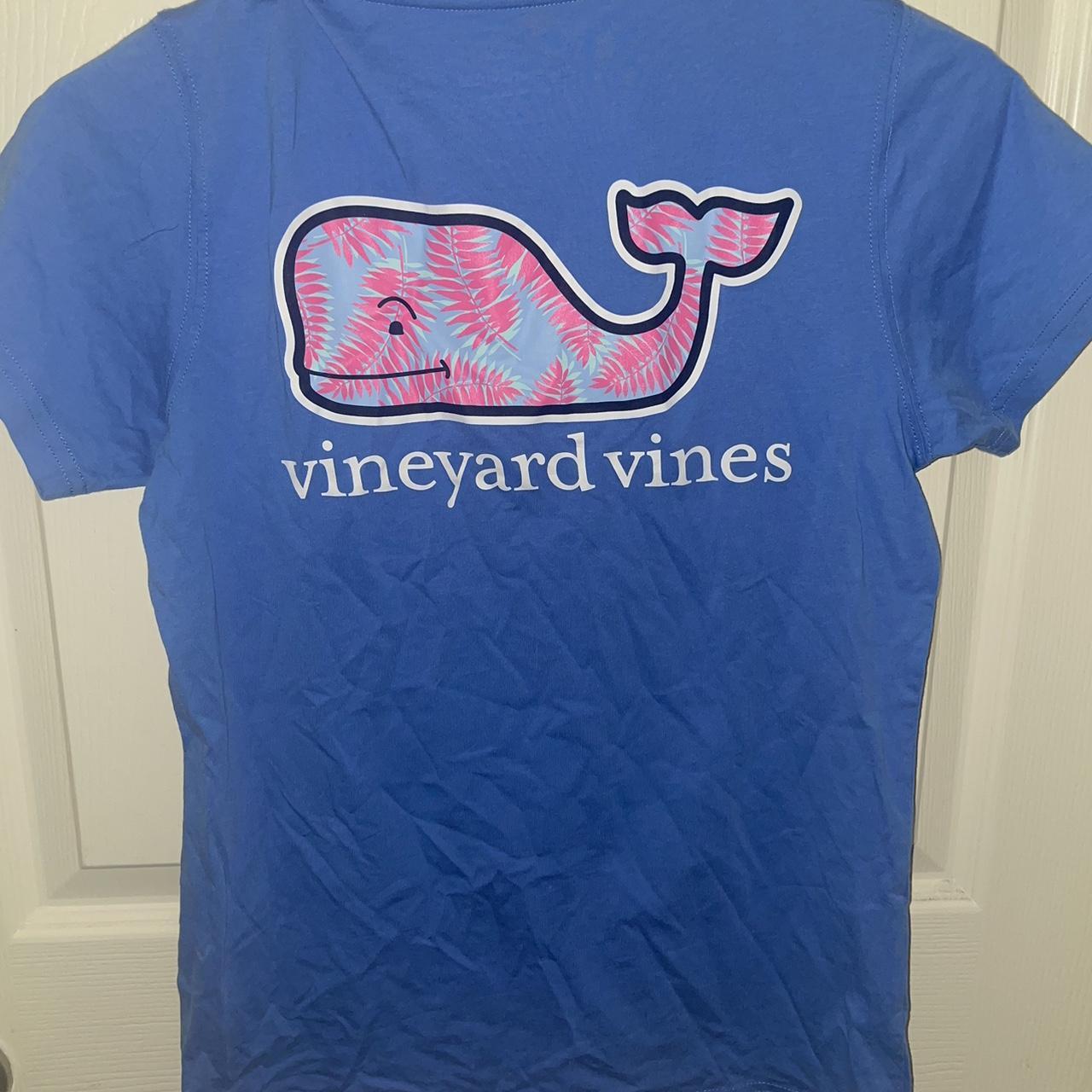 Vineyard Vines Women's Martha's Vineyard Whale Tee - Depop
