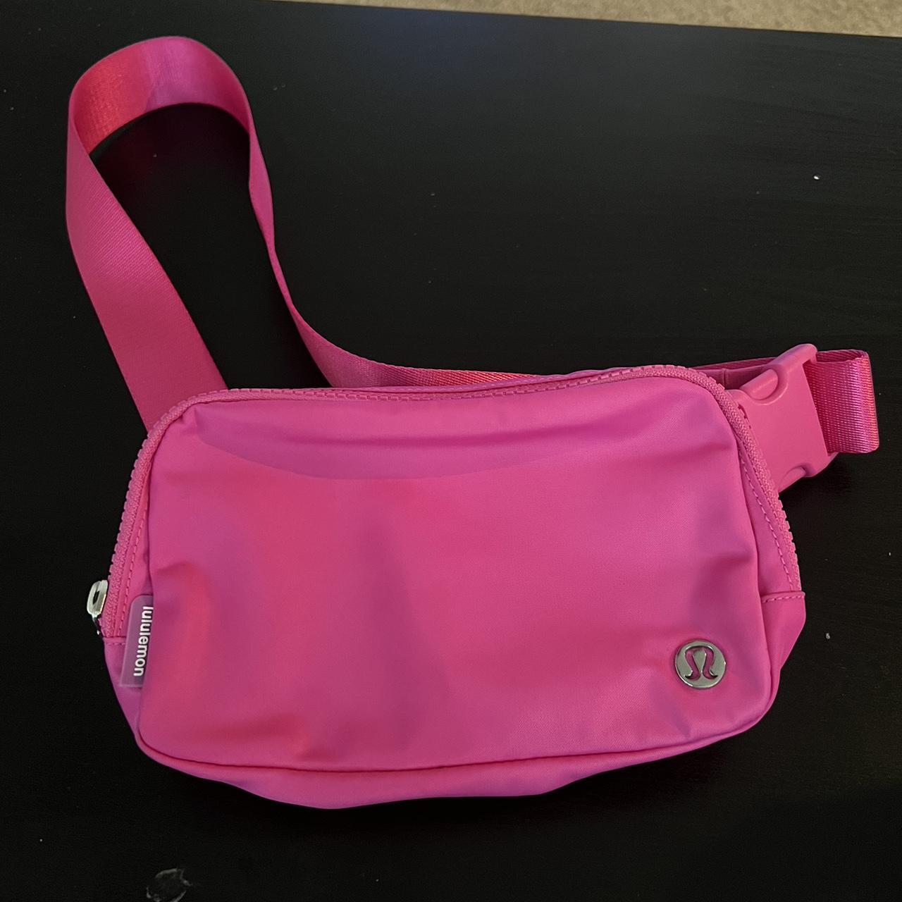 Lululemon Women's Pink Bag | Depop