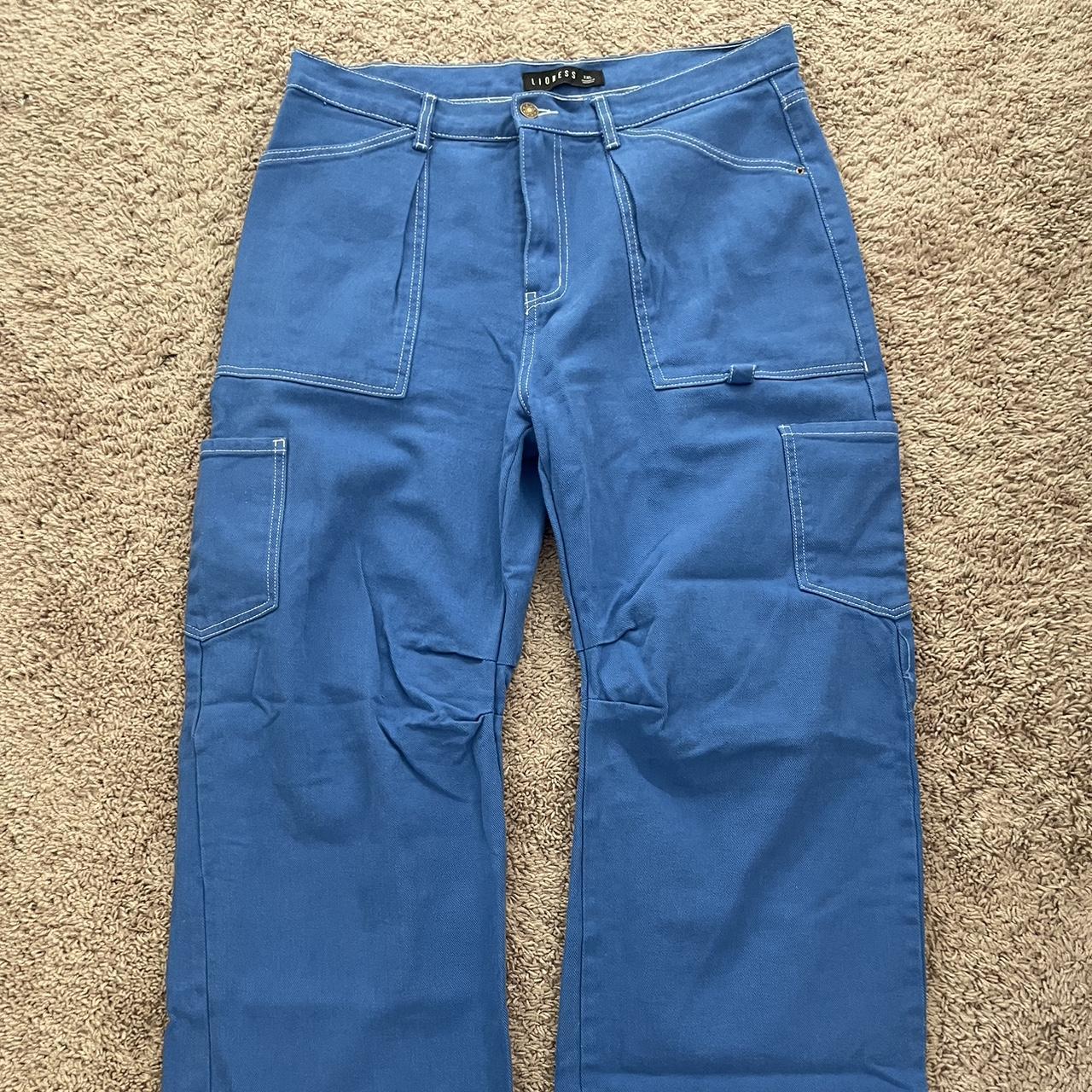 lioness cargo pants! - Depop