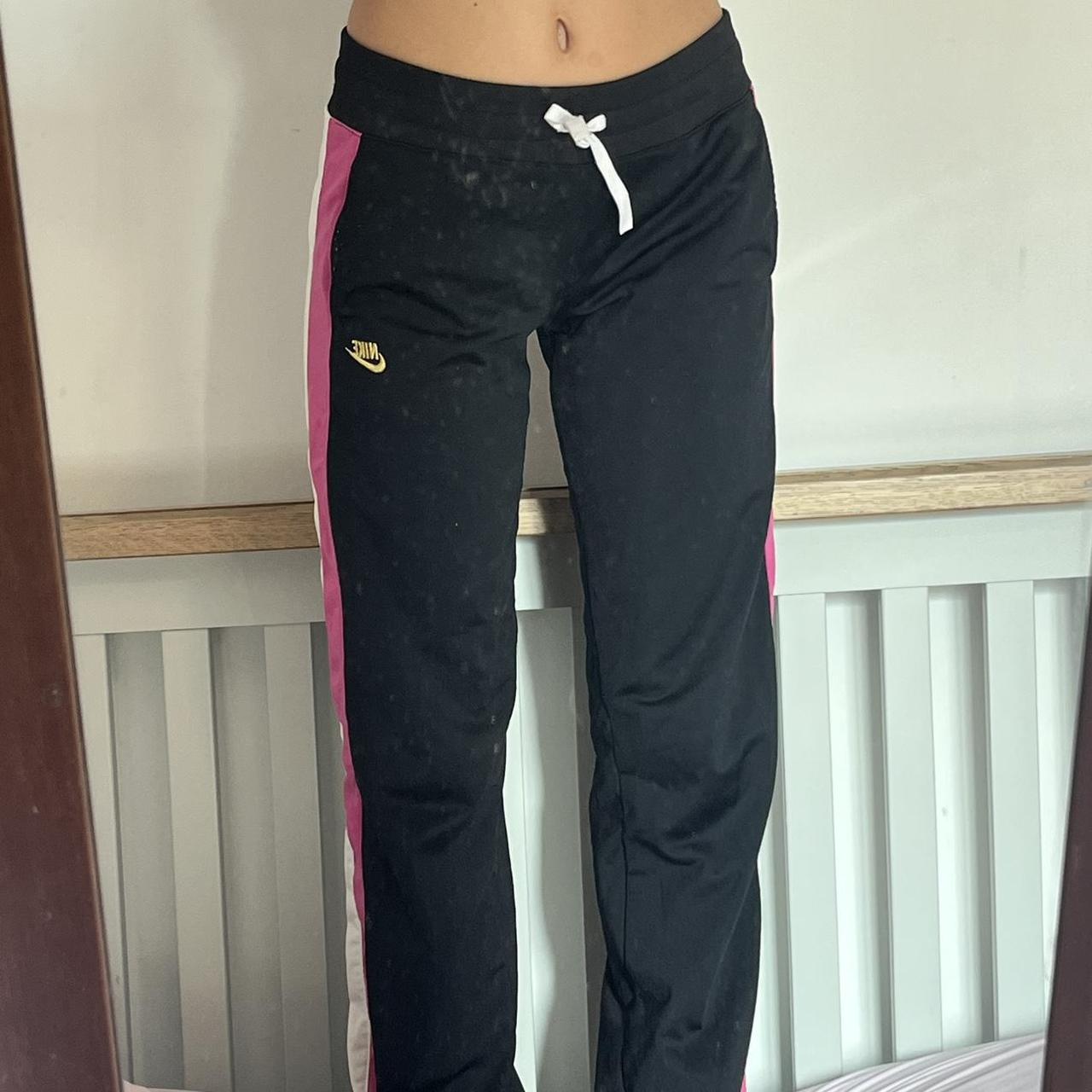 nike women's tracksuit joggers