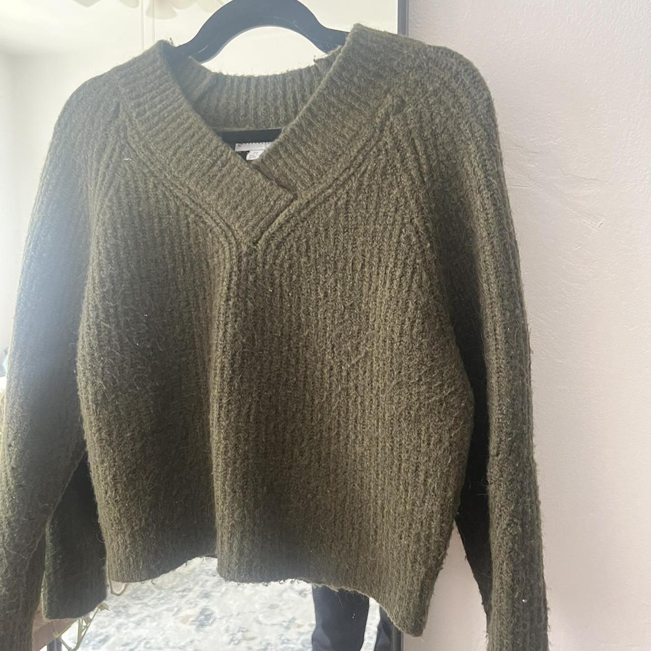 Dark forest green sweater, very soft, excellent... - Depop