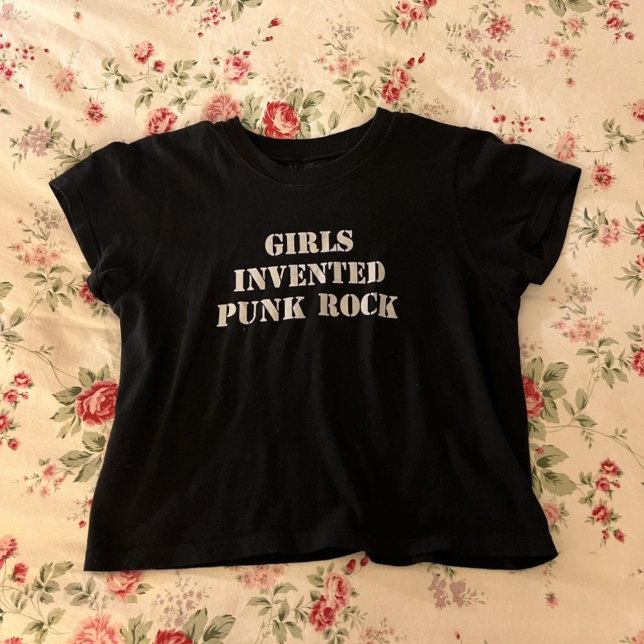 Brandy Melville Graphic Tee One size, best fits... Depop