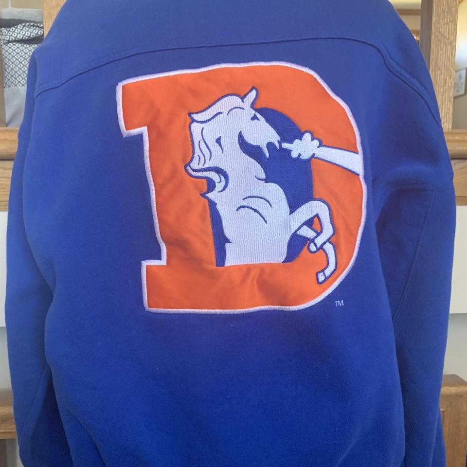 ☄️Vintage Denver Broncos Sweatshirt Good vintage - Depop