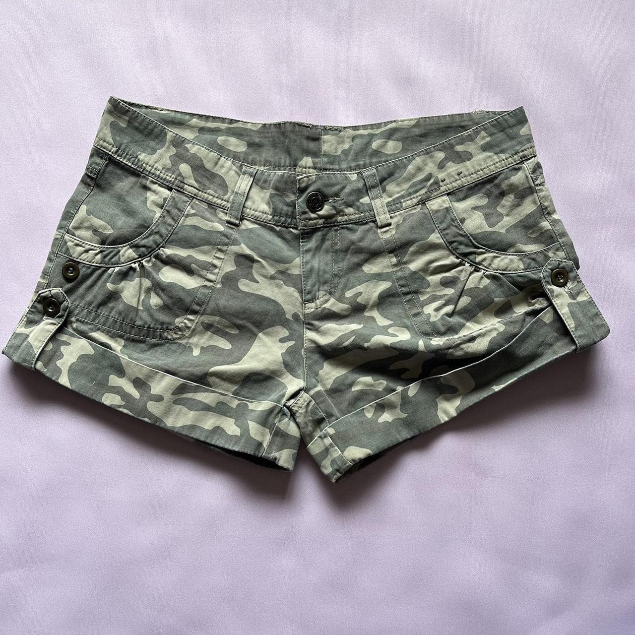 Y2k mini cargo shorts Labelled size 10 Waist 30... - Depop