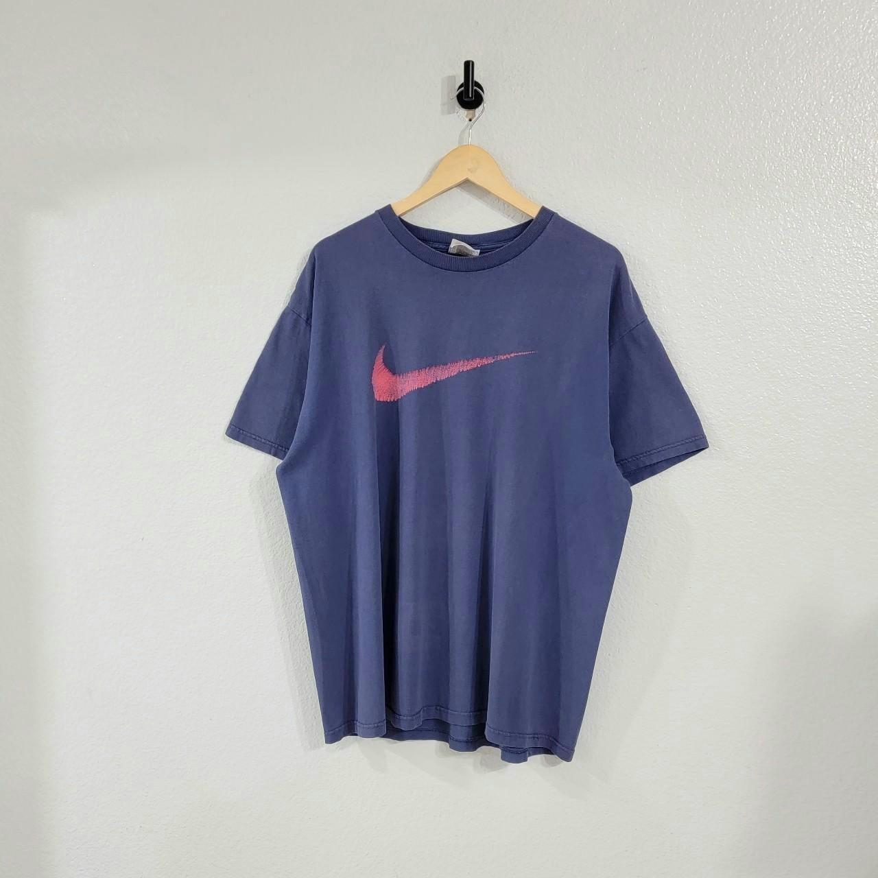 Nike Men's Red and Navy T-shirt | Depop