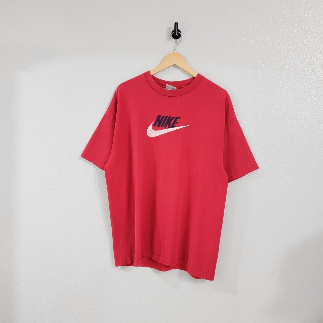 Nike Men's Red and Navy T-shirt | Depop