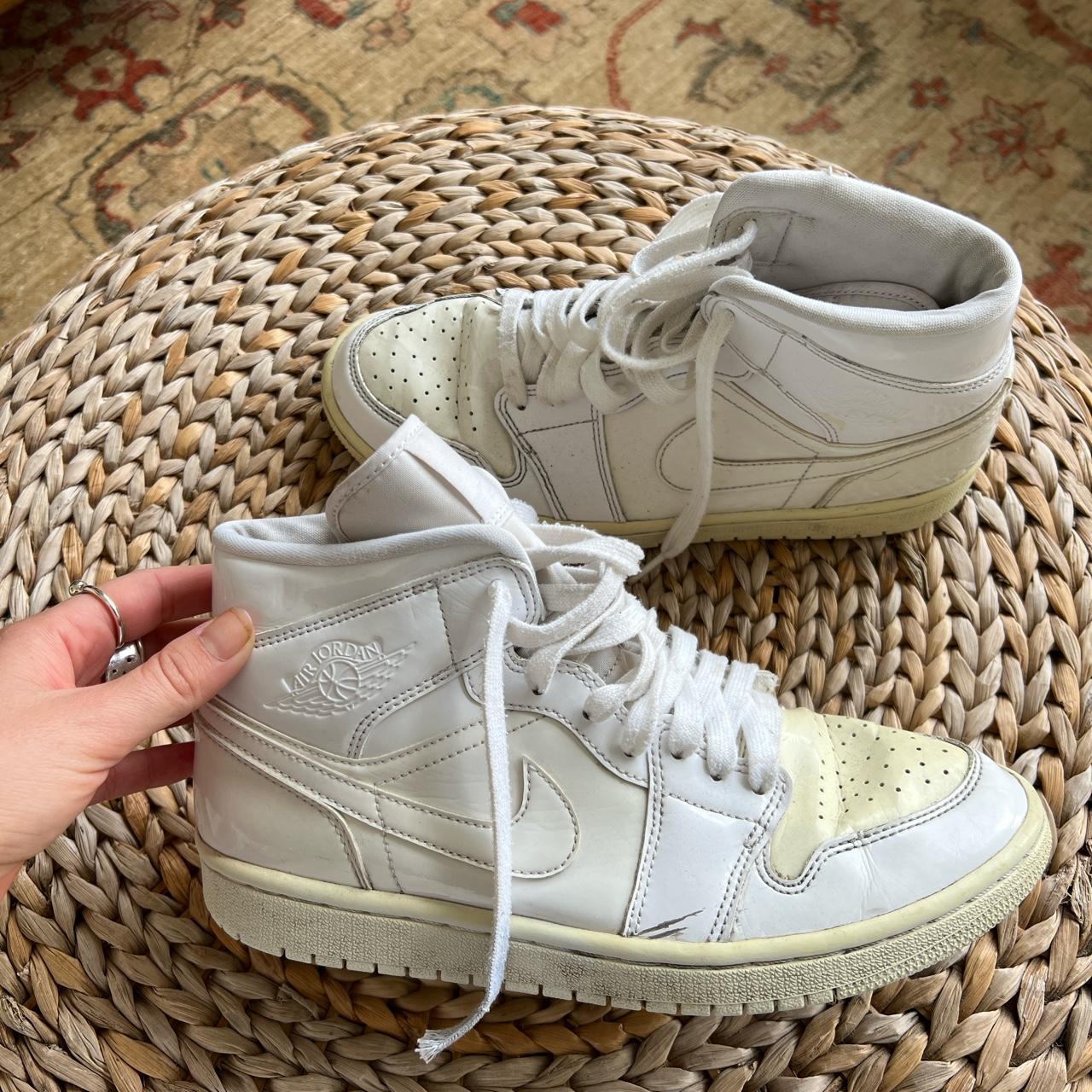 white jordans size 8