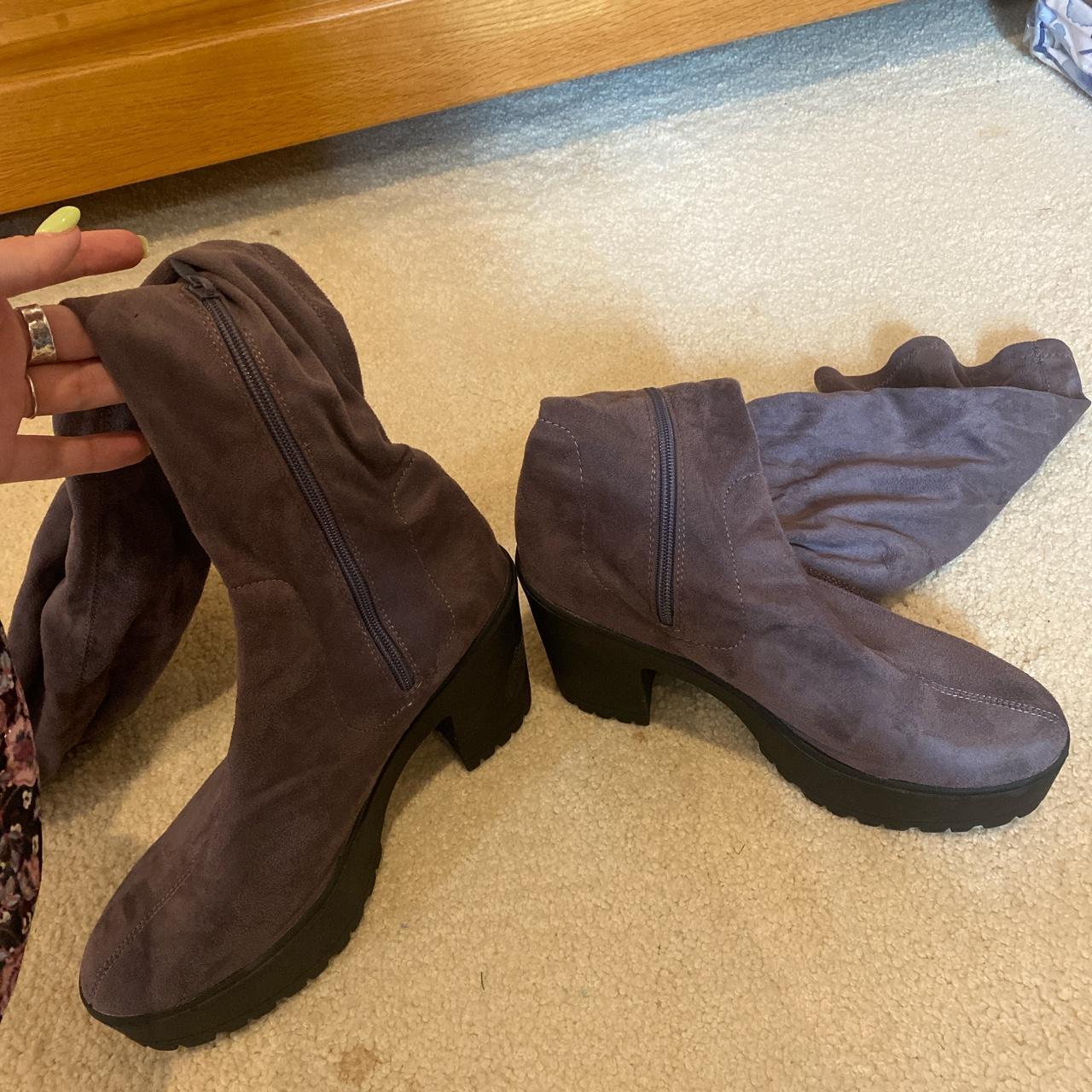 susst knee high boots